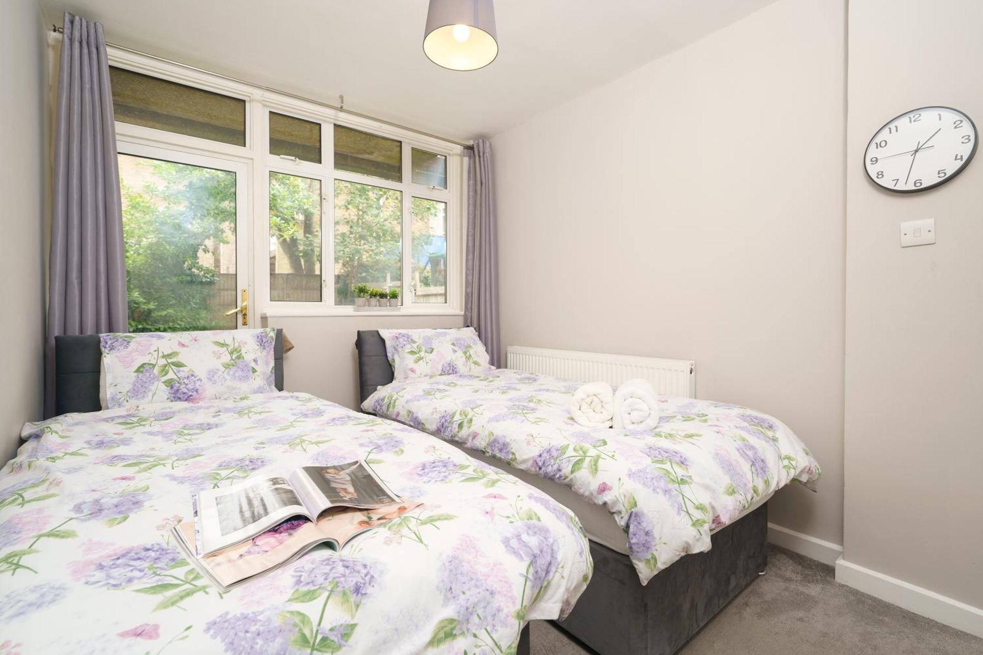 Ferienwohnung Cozy 2-Bed Garden Flat, With Free Private Parking, Wembley London Exterior foto
